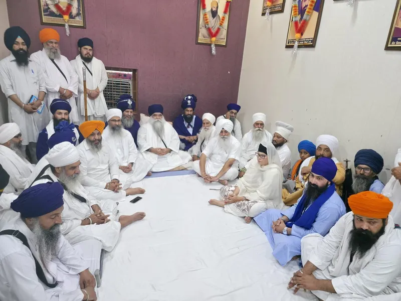 ਦਮਦਮੀ ਟਕਸਾਲ ਵਲੋਂ ਜਥੇਦਾਰਾਂ ਦੀ ਬਹਾਲੀ ਲਈ ਸੁਖਬੀਰ ਸਿੰਘ ਬਾਦਲ ਦੀ ਰਿਹਾਇਸ਼ ’ਤੇ ਰੋਸ ਪ੍ਰਗਟਾਵੇ ਦਾ ਫੈਸਲਾ