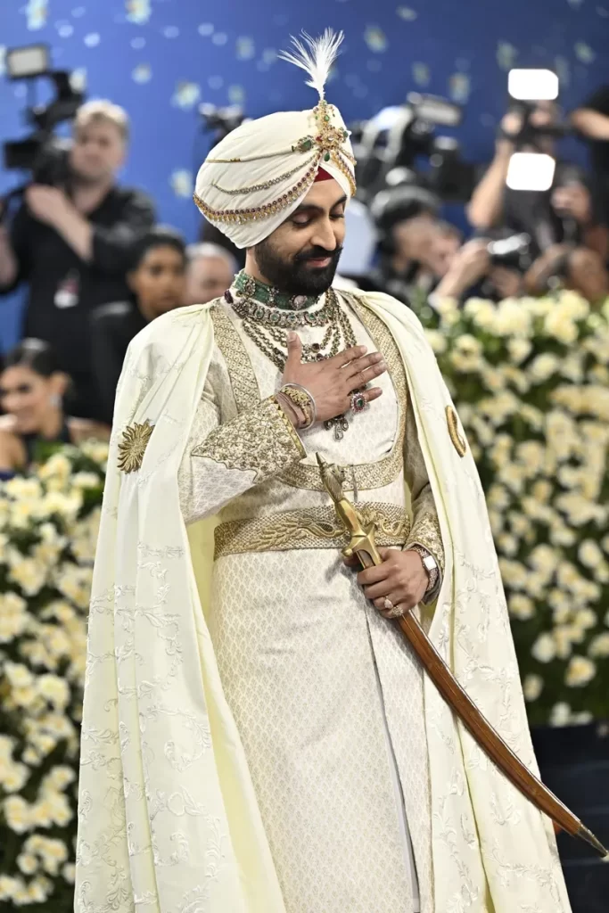 ਦਿਲਜੀਤ ਦੋਸਾਂਝ ਨੇ Met Gala ਵਿਚ ਸ਼ਾਹੀ ਪੰਜਾਬੀ ਵਿਰਾਸਤੀ ਪਹਿਰਵਾ ਪਾਇਆ