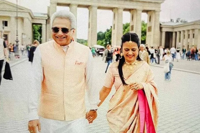 Mahua Moitra ਨੇ ‘ਚੁੱਪ-ਚੁਪੀਤੇ’ BJD ਦੇ Ex-MP ਨਾਲ ਵਿਆਹ ਕਰਵਾਇਆ, ਸੱਜ-ਵਿਆਹੇ ਜੋੜੇ ਦੀ ਫੋਟੋ ਹੋਈ ਵਾਇਰਲ