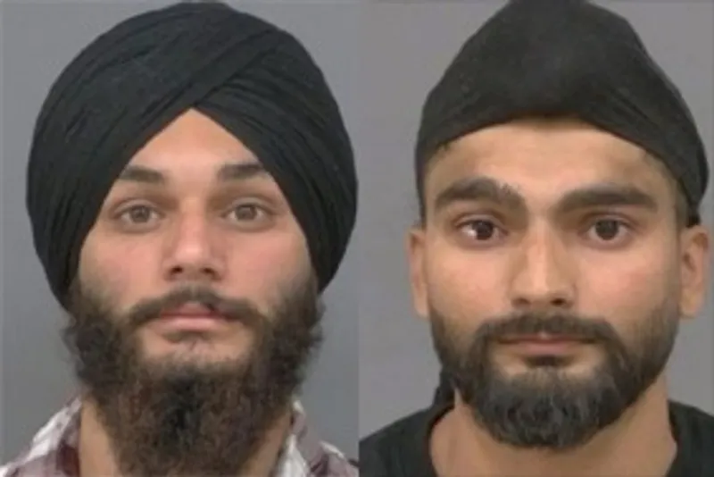 Canada: ਘਰ ਤੇ ਗੋਲੀਆਂ ਚਲਾਉਣ ਵਾਲੇ ਦੋ ਨੌਜਵਾਨ ਬੰਦੂਕ ਤੇ ਨਸ਼ੇ ਸਮੇਤ ਗ੍ਰਿਫ਼ਤਾਰ