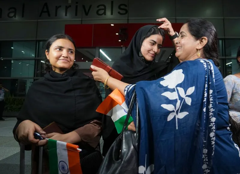 Operation Sindhu ਇਰਾਨ ਤੋਂ ਅਰਮੀਨੀਆ ਰਸਤੇ ਸੁਰੱਖਿਅਤ ਕੱਢੇ 100 ਤੋਂ ਵੱਧ ਭਾਰਤੀ ਵਿਦਿਆਰਥੀਆਂ ਵਾਲੀ ਉਡਾਣ ਦਿੱਲੀ ਪੁੱਜੀ