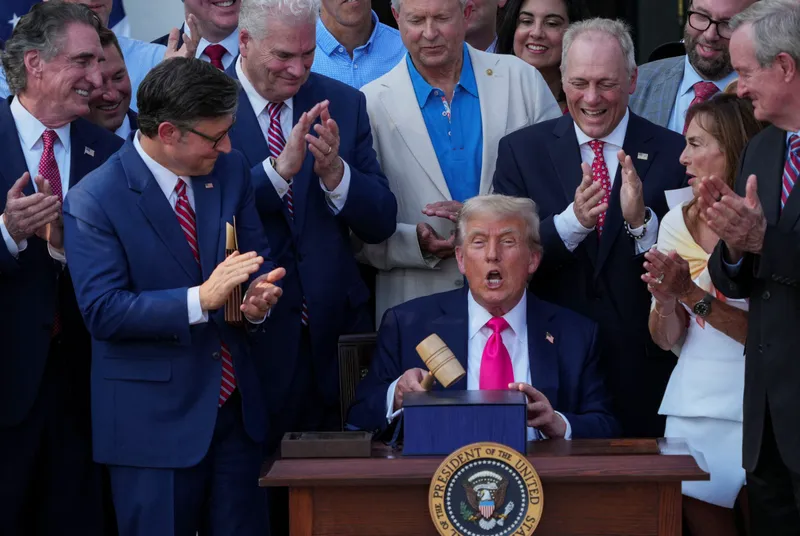 ਸੁਤੰਤਰਤਾ ਦਿਵਸ ਮੌਕੇ ਟਰੰਪ ਨੇ ਟੈਕਸ, ਖਰਚ ਵਿੱਚ ਕਟੌਤੀ ਬਿੱਲ ’ਤੇ ਦਸਤਖ਼ਤ ਕੀਤੇ