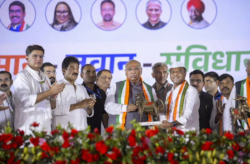 ਖੜਗੇ ਵੱਲੋਂ ਜਲ, ਜੰਗਲ ਤੇ ਜ਼ਮੀਨ ਬਚਾਉਣ ਦਾ ਹੋਕਾ