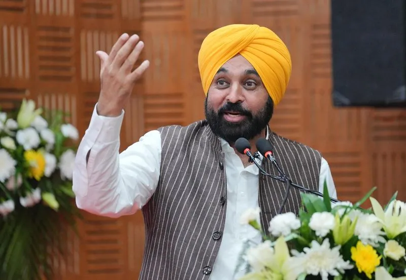 ਮਾਨ ਨੇ ਪ੍ਰਧਾਨ ਮੰਤਰੀ ਮੋਦੀ ਦੀਆਂ ਵਿਦੇਸ਼ ਯਾਤਰਾਵਾਂ ’ਤੇ ਸੇਧਿਆ ਨਿਸ਼ਾਨਾ