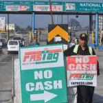 loose FASTag Blacklisting: ਸ਼ੀਸ਼ੇ ’ਤੇ ਨਾ ਚਿਪਕਾਏ FASTag ਵਾਲੇ ਖ਼ਪਤਕਾਰਾਂ ਨੂੰ ਬਲੈਕਲਿਸਟ ਕਰੇਗਾ NHAI