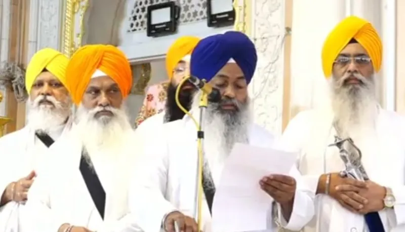 ਤਖਤ ਸ੍ਰੀ ਪਟਨਾ ਸਾਹਿਬ ਦੇ ਪੰਜ ਪਿਆਰਿਆਂ ਵੱਲੋਂ ਸੁਖਬੀਰ ਬਾਦਲ ਤਨਖ਼ਾਹੀਆ ਕਰਾਰ