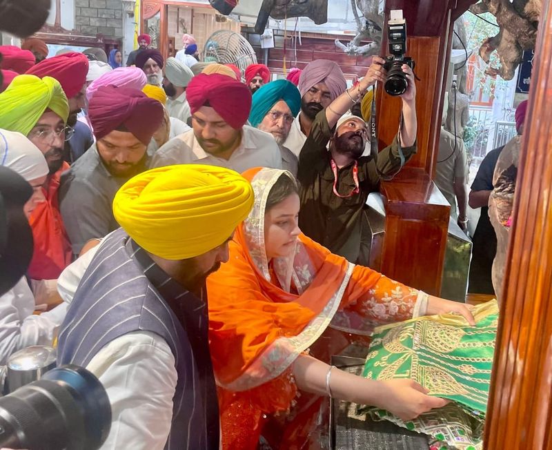 ਮੁੱਖ ਮੰਤਰੀ ਨੇ ਟਿੱਲਾ ਬਾਬਾ ਫ਼ਰੀਦ ਵਿਖੇ ਮੱਥਾ ਟੇਕਿਆ