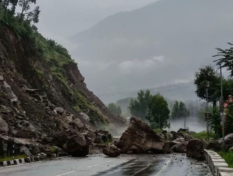 ਕੁੱਲੂ-ਮਨਾਲੀ, ਲਾਹੌਲ ਅਤੇ ਸਪਿਤੀ ਲਗਾਤਾਰ ਚੌਥੇ ਦਿਨ ਵੀ ਬਾਕੀ ਸੂਬੇ ਤੋਂ ਕੱਟੇ ਰਹੇ