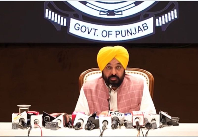 ਮੁੱਖ ਮੰਤਰੀ ਭਗਵੰਤ ਮਾਨ ਨੇ ਹੜ੍ਹ ਪ੍ਰਬੰਧਨ ਲਈ ਚੰਡੀਗੜ੍ਹ ਵਿੱਚ ਉੱਚ ਪੱਧਰੀ ਮੀਟਿੰਗ ਸੱਦੀ