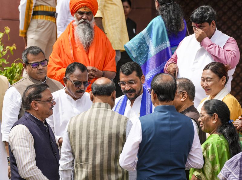 ਮੌਨਸੂਨ ਸੈਸ਼ਨ: ਲੋਕ ਸਭਾ 12 ਵਜੇ ਤੱਕ ਮੁਲਤਵੀ, ਵਿਰੋਧੀ ਧਿਰਾਂ ਵੱਲੋਂ SIR ’ਤੇ ਹੰਗਾਮਾ