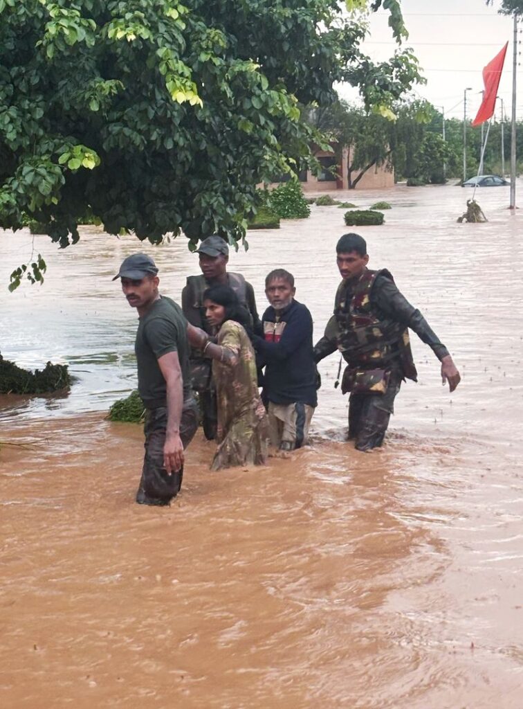 ਜੰਮੂ-ਕਸ਼ਮੀਰ: ਢਿੱਗਾਂ ਡਿੱਗਣ ਅਤੇ ਹੜ੍ਹ ਨਾਲ ਪ੍ਰਭਾਵਿਤ ਖੇਤਰਾਂ ਵਿੱਚ ਰਾਹਤ ਕਾਰਜ ਜਾਰੀ