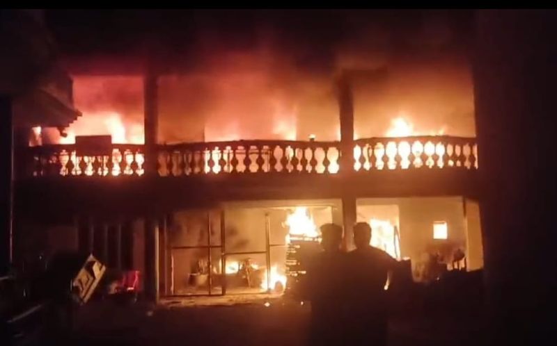 ਪੈਲੇਸ ਨੂੰ ਅੱਗ ਲੱਗਣ ਕਾਰਨ ਲੱਖਾਂ ਦਾ ਨੁਕਸਾਨ