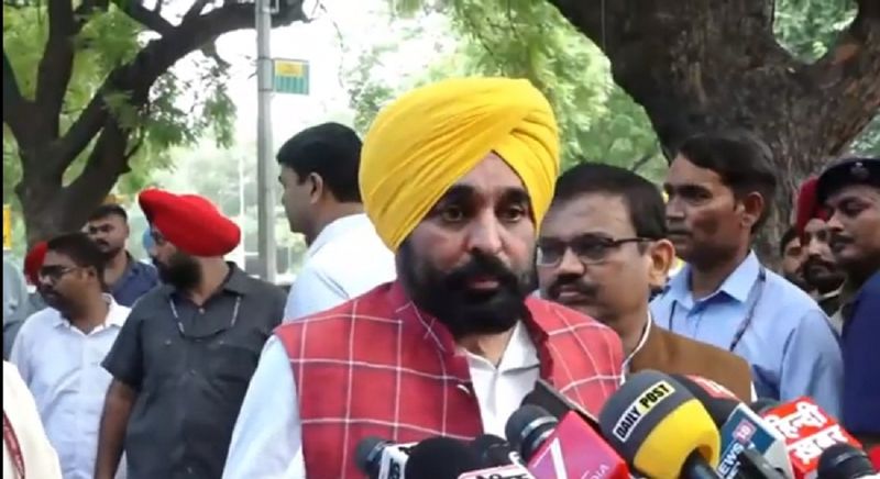 SYL: ਪੰਜਾਬ ਤੇ ਹਰਿਆਣਾ ਵਿਚਾਲੇ ਦੁਵੱਲੀ ਵਾਰਤਾ ਅੱਗੇ ਵਧੀ, ਨਾਸੂਰ ਬਣੇ ਮੁੱਦੇ ਦੇ ਹੱਲ ਲਈ ਰਾਹ ਕੱਢਾਂਗੇ : ਭਗਵੰਤ ਮਾਨ