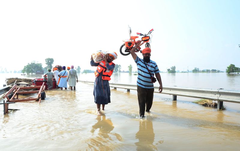 ਪੰਜਾਬ ’ਚ ਹੜ੍ਹਾਂ ਕਾਰਨ 24 ਮੌਤਾਂ; ਮੁਹਾਲੀ, ਪਟਿਆਲਾ, ਸੰਗਰੂਰ ਤੇ ਮਾਨਸਾ ’ਚ ਅਲਰਟ