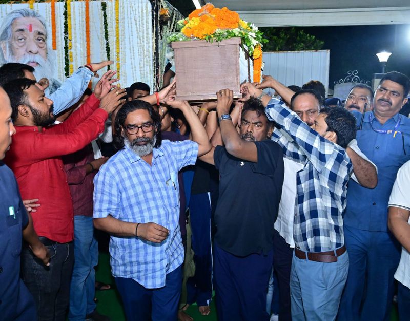 ਸ਼ਿਬੂ ਸੋਰੇਨ ਦਾ ਰਾਜਕੀ ਸਨਮਾਨ ਨਾਲ ਜੱਦੀ ਪਿੰਡ ਨੇਮਰਾ ’ਚ ਬਾਅਦ ਦੁਪਹਿਰ ਹੋਵੇਗਾ ਸਸਕਾਰ