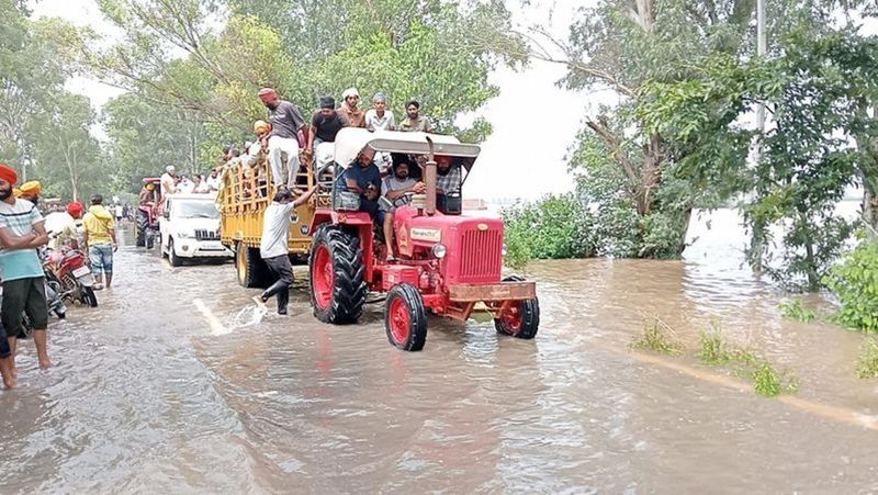 ‘ਖੇਤਾਂ ਦੇ ਰਾਜੇ’ ਨੇ ਲੋਕਾਂ ਨੂੰ ਡੁੱਬਣੋਂ ਬਚਾਇਆ