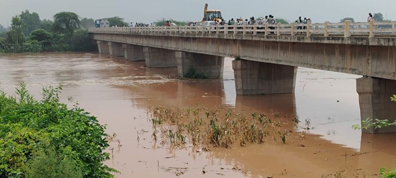ਘੱਗਰ ਦਾ ਪਾਣੀ ਖਤਰੇ ਦੇ ਨਿਸ਼ਾਨ ਤੋਂ ਟੱਪਿਆ, ਘਨੌਰ ਦੇ ਪਿੰਡਾਂ ’ਚ ਹਾਈ ਅਲਰਟ