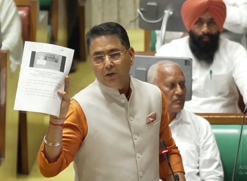 Punjab Assembly session ਡੀਸਿਲਟਿੰਗ ਨਾ ਹੋਣ ਲਈ ਪਿਛਲੀ ਕਾਂਗਰਸ ਸਰਕਾਰ ਜ਼ਿੰਮੇਵਾਰ: ਅਮਨ ਅਰੋੜਾ; ਚੀਮਾ ਤੇ ਬਾਜਵਾ ਭਿੜੇ