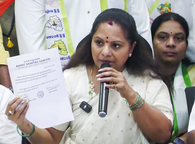 ਬੀ ਆਰ ਐੱਸ ਆਗੂ ਕਵਿਤਾ ਵੱਲੋਂ ਪਾਰਟੀ ਤੋਂ ਅਸਤੀਫ਼ਾ