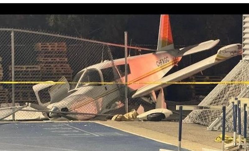 ਕੈਨੇਡਾ: ਛੋਟਾ ਜਹਾਜ਼ ਹਾਦਸਾਗ੍ਰਸਤ, ਪਾਇਲਟ ਸਣੇ ਤਿੰਨੇ ਸਵਾਰ ਵਾਲ ਵਾਲ ਬਚੇ