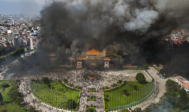 ਨੇਪਾਲ ਸੰਕਟ: ਪ੍ਰਧਾਨ ਮੰਤਰੀ ਓਲੀ ਵੱਲੋਂ ਸਰਕਾਰ ਵਿਰੋਧੀ ਪ੍ਰਦਰਸ਼ਨਾਂ ਮਗਰੋਂ ਅਸਤੀਫ਼ਾ