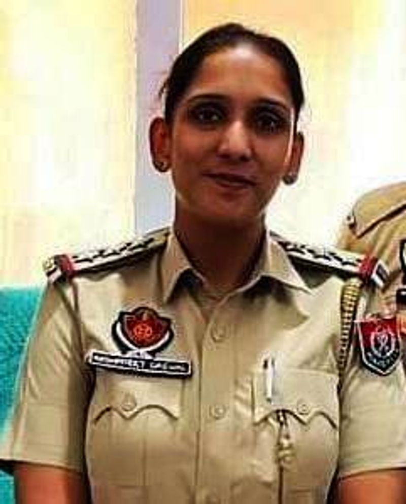 ਪੁਲੀਸ ਦੀ ਮੁਅੱਤਲ ਇੰਸਪੈਕਟਰ ਵੱਲੋਂ ਅਦਾਲਤ ਵਿੱਚ ਆਤਮ-ਸਮਰਪਣ