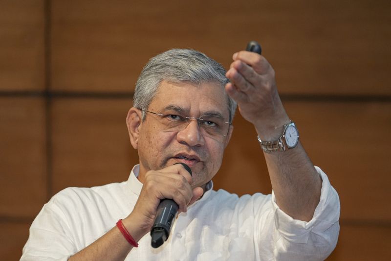 ਅੱਠਵਾਂ ਤਨਖਾਹ ਕਮਿਸ਼ਨ ਬਣਾਉਣ ਨੂੰ ਮਨਜ਼ੂਰੀ