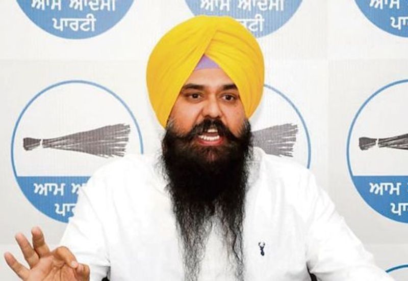 ਸ਼ਹੀਦੀ ਦਿਹਾੜੇ ਨੂੰ ਸਮਰਪਿਤ ਸੈਮੀਨਾਰ ਦੀ ਇਜਾਜ਼ਤ ਨਾ ਦੇਣ ਦੀ ਨਿਖੇਧੀ; ਸੰਸਦ ਮੈਂਬਰ ਕੰਗ ਨੇ PU ਦੇ ਵਾਈਸ ਚਾਂਸਲਰ ਨੂੰ ਲਿੱਖਿਆ ਪੱਤਰ !