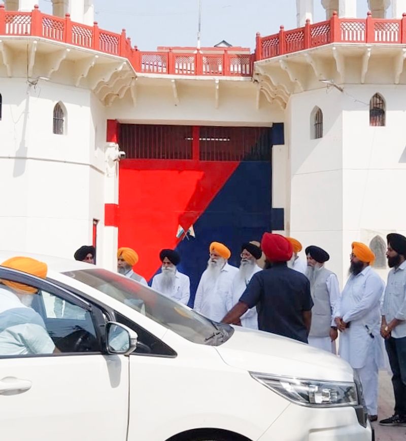 ਸ਼੍ਰੋਮਣੀ ਕਮੇਟੀ ਦੇ ਵਫ਼ਦ ਵੱਲੋਂ ਰਾਜੋਆਣਾ ਨਾਲ ਜੇਲ੍ਹ ’ਚ ਮੁਲਾਕਾਤ