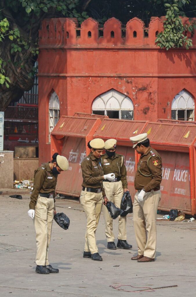 Red Fort attack ਮਕਬੂਜ਼ਾ ਕਸ਼ਮੀਰ ਦੇ ਸਾਬਕਾ ਪ੍ਰਧਾਨ ਮੰਤਰੀ ਅਨਵਰਉੱਲ ਹੱਕ ਵੱਲੋਂ ਹਮਲੇ ਵਿੱਚ ਸਰਹੱਦ ਪਾਰੋਂ ਹੱਥ ਹੋਣ ਦਾ ਸੰਕੇਤ
