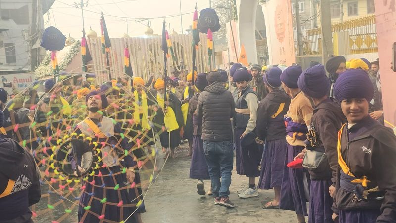 ਨਗਰ ਕੀਰਤਨ ਸ੍ਰੀਨਗਰ ਤੋਂ ਸ੍ਰੀ ਆਨੰਦਪੁਰ ਸਾਹਿਬ ਲਈ ਰਵਾਨਾ