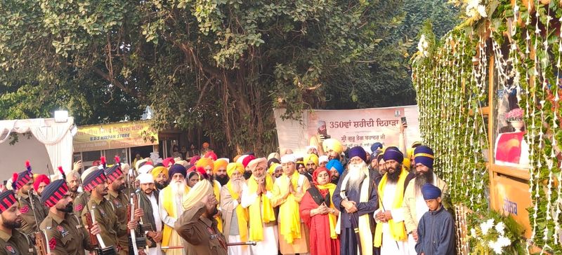 ਸ੍ਰੀ ਦਮਦਮਾ ਸਾਹਿਬ ਤਲਵੰਡੀ ਸਾਬੋ ਤੋਂ ਪੰਜ ਪਿਆਰਿਆਂ ਦੀ ਅਗਵਾਈ ਵਿੱਚ ਨਗਰ ਕੀਰਤਨ ਰਵਾਨਾ