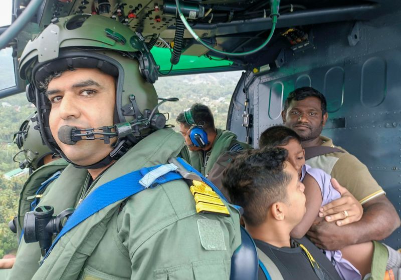 ਭਾਰਤੀ ਹਵਾਈ ਸੈਨਾ ਵੱਲੋਂ ਸ੍ਰੀਲੰਕਾ ’ਚੋਂ 800 ਲੋਕਾਂ ਨੂੰ ਏਅਰਲਿਫਟ ਕਰਨ ਦੀ ਤਿਆਰੀ