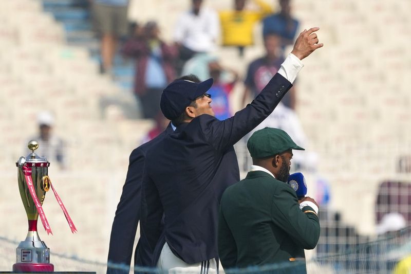 ਕੋਲਕਾਤਾ ਟੈਸਟ: ਦੱਖਣੀ ਅਫ਼ਰੀਕਾ ਵੱਲੋਂ ਟਾਸ ਜਿੱਤ ਕੇ ਪਹਿਲਾਂ ਬੱਲੇਬਾਜ਼ੀ ਦਾ ਫੈਸਲਾ