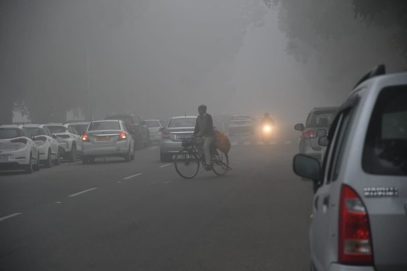 ਚੰਡੀਗੜ੍ਹ ਵਿਚ ਸੀਜ਼ਨ ਦੀ ਪਹਿਲੀ ਧੁੰਦ, ਅਗਲੇ ਤਿੰਨ ਦਿਨ ਸੰਘਣੀ ਧੁੰਦ ਪੈਣ ਦੀ ਪੇਸ਼ੀਨਗੋਈ