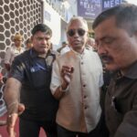 ਮੈਸੀ ਦੇ ਪ੍ਰੋਗਰਾਮ ’ਚ ਘੜਮੱਸ: ਬੰਗਾਲ ਦੇ ਰਾਜਪਾਲ ਅਤੇ ਜਾਂਚ ਕਮੇਟੀ ਵੱਲੋਂ ਸਟੇਡੀਅਮ ਦਾ ਦੌਰਾ