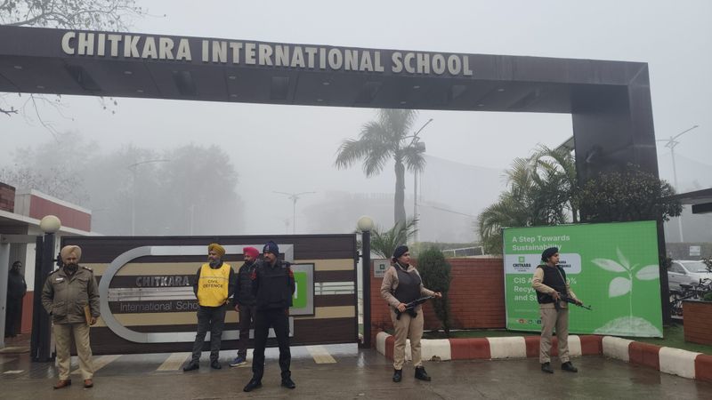 ਬੰਬ ਦੀ ਧਮਕੀ ਮਗਰੋਂ ਚੰਡੀਗੜ੍ਹ ਦੇ ਸਕੂਲ ਖਾਲੀ ਕਰਵਾਏ