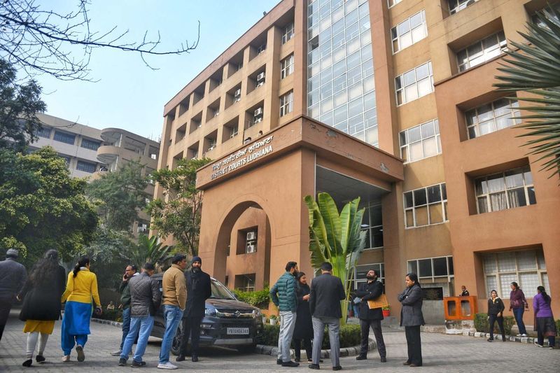 ਲੁਧਿਆਣਾ ਅਦਾਲਤ ਨੂੰ ਮੁੜ੍ਹ ਬੰਬ ਨਾਲ ਉਡਾਉਣ ਦੀ ਧਮਕੀ; ‘ਨੋ ਵਰਕ ਡੇਅ’ ਐਲਾਨਿਆ !