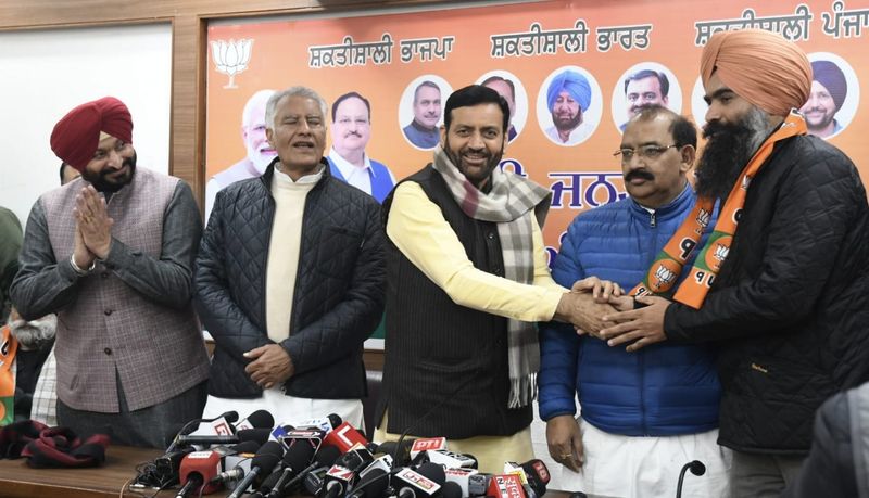 ਕਦੇ ਆਪ ਦੇ ‘ਲਖ਼ਤ-ਏ-ਜਿਗਰ’ ਰਹੇ ਪ੍ਰੋ. ਉਂਕਾਰ ਸਿੰਘ ਹੁਣ ਬਣੇ ‘ਤੀਰ-ਏ-ਨਸ਼ਤਰ’