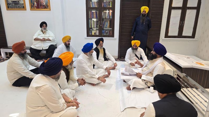 ਅਕਾਲ ਤਖ਼ਤ ਅੱਗੇ ਪੇਸ਼ ਹੋਏ ਦਿੱਲੀ ਕਮੇਟੀ ਦੇ ਪ੍ਰਧਾਨ