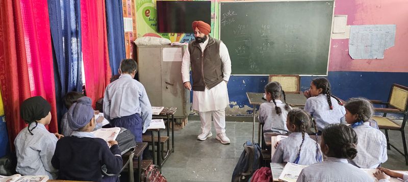 ਸਿੱਖਿਆ ਢਾਂਚਾ: ਪੰਜਾਬ ਦੇ ਸਿੱਖਿਆ ਮੰਤਰੀ ਸਾਹਮਣੇ 28 ’ਚੋਂ 8 ਵਿਦਿਆਰਥੀ ਪੜ੍ਹ ਸਕੇ ਪੰਜਾਬੀ
