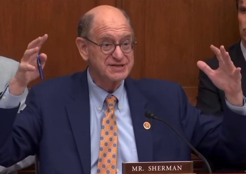 ਭਾਰਤ ’ਤੇ ਬੇਤੁਕੇ ਟੈਕਸ ਲਗਾਉਣ ਦੇ ਬਹਾਨੇ ਲੱਭ ਰਹੇ ਨੇ ਟਰੰਪ: ਸ਼ਰਮਨ