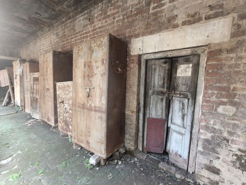 ਸਿੱਖਿਆ ਦਾ ਚਾਨਣ ਵੰਡਣ ਵਾਲੇ ਖ਼ਤਰੇ ਦੇ ਸਾਏ ਹੇਠ ਕੰਮ ਕਰਨ ਲਈ ਮਜਬੂਰ