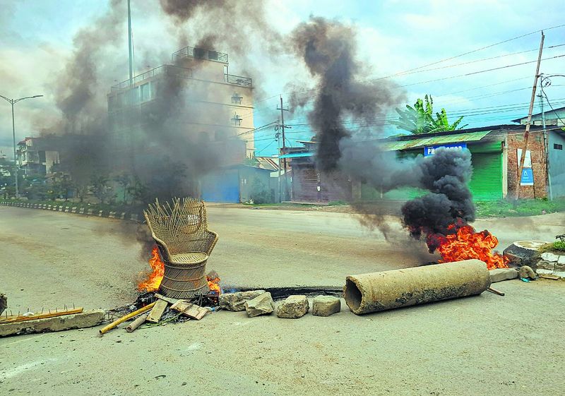 Manipur Violence: ਕਈ ਘਰਾਂ ਨੂੰ ਅੱਗ ਲਾਉਣ ਤੋਂ ਬਾਅਦ ਕਰਫਿਊ