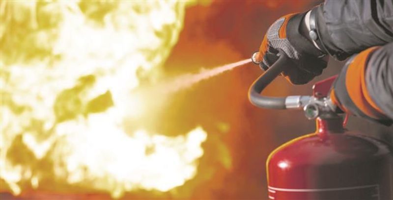 ਇਮਾਰਤ ’ਚ ਅੱਗ ਲੱਗਣ ਕਾਰਨ 2 ਜ਼ਖ਼ਮੀ