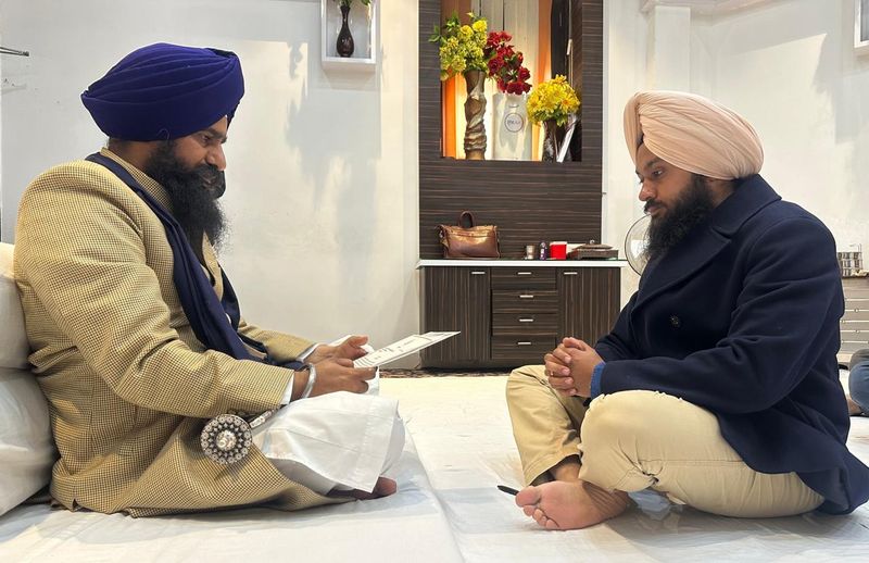 ਚੌਰ ਸਾਹਿਬ ਕਰਵਾਉਣ ਦਾ ਮਾਮਲਾ: ਗੋਬਿੰਦ ਸਿੰਘ ਸੰਧੂ ਸ੍ਰੀ ਅਕਾਲ ਤਖ਼ਤ ਸਾਹਿਬ ਵਿਖੇ ਪੇਸ਼, ਸੌਂਪਿਆ ਖ਼ਿਮਾ ਯਾਚਨਾ ਪੱਤਰ