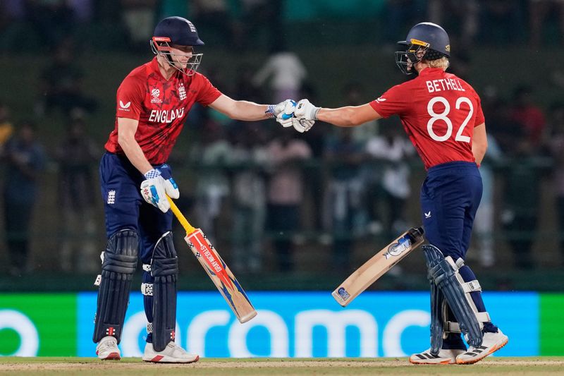 T-20 World Cup: England ਨੇ Pakistan ਨੂੰ ਦੋ ਵਿਕਟਾਂ ਨਾਲ ਹਰਾਇਆ; ਸੈਮੀਫਾਈਨਲ ’ਚ ਪੁੱਜਣ ਵਾਲੀ ਪਹਿਲੀ ਟੀਮ