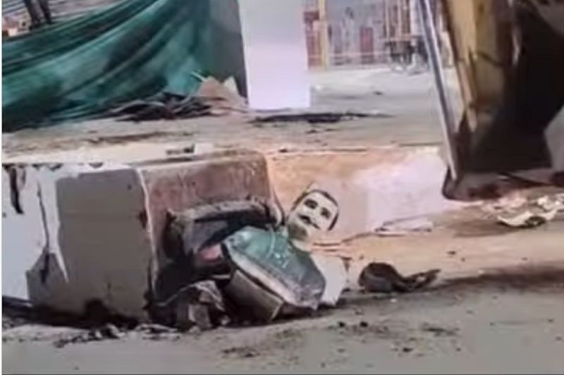 ਸੜਕ ਬਣਾਉਣ ਲਈ ਕਾਕੋਰੀ ਸ਼ਹੀਦਾਂ ਦੇ ਬੁੱਤ ਤੋੜੇ