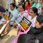 ਕੌਮਾਂਤਰੀ ਮਹਿਲਾ ਦਿਵਸ: ਔਰਤਾਂ ਦੇ ਹੱਕਾ ਲਈ ਸੜਕਾਂ ’ਤੇ ਉੱਤਰੀ ਰਾਜਾ ਵੜਿੰਗ ਦੀ ਧੀ ਏਕਮ; ‘ਆਪ’ ਤੋਂ 48 ਹਜ਼ਾਰ ਮੰਗੇ