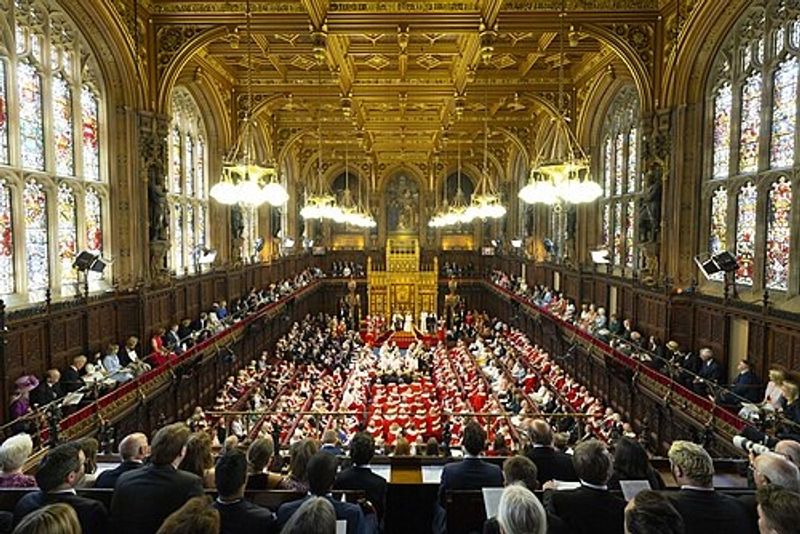 ਬਰਤਾਨੀਆ ਦੀ ਸੰਸਦ ਵਿੱਚੋਂ 700 ਸਾਲ ਪੁਰਾਣੀ ਰਵਾਇਤ ਖ਼ਤਮ